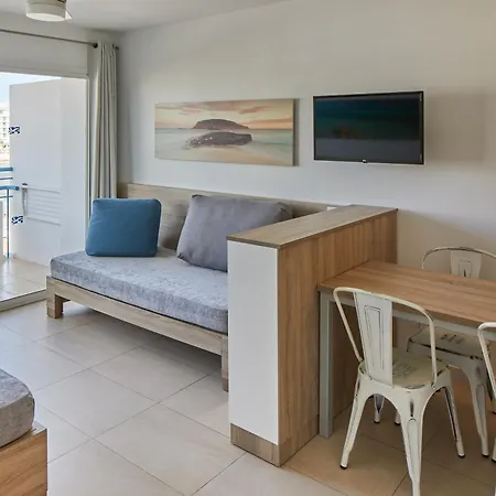 Lägenhetshotell Playa Bella San Antonio (Ibiza)